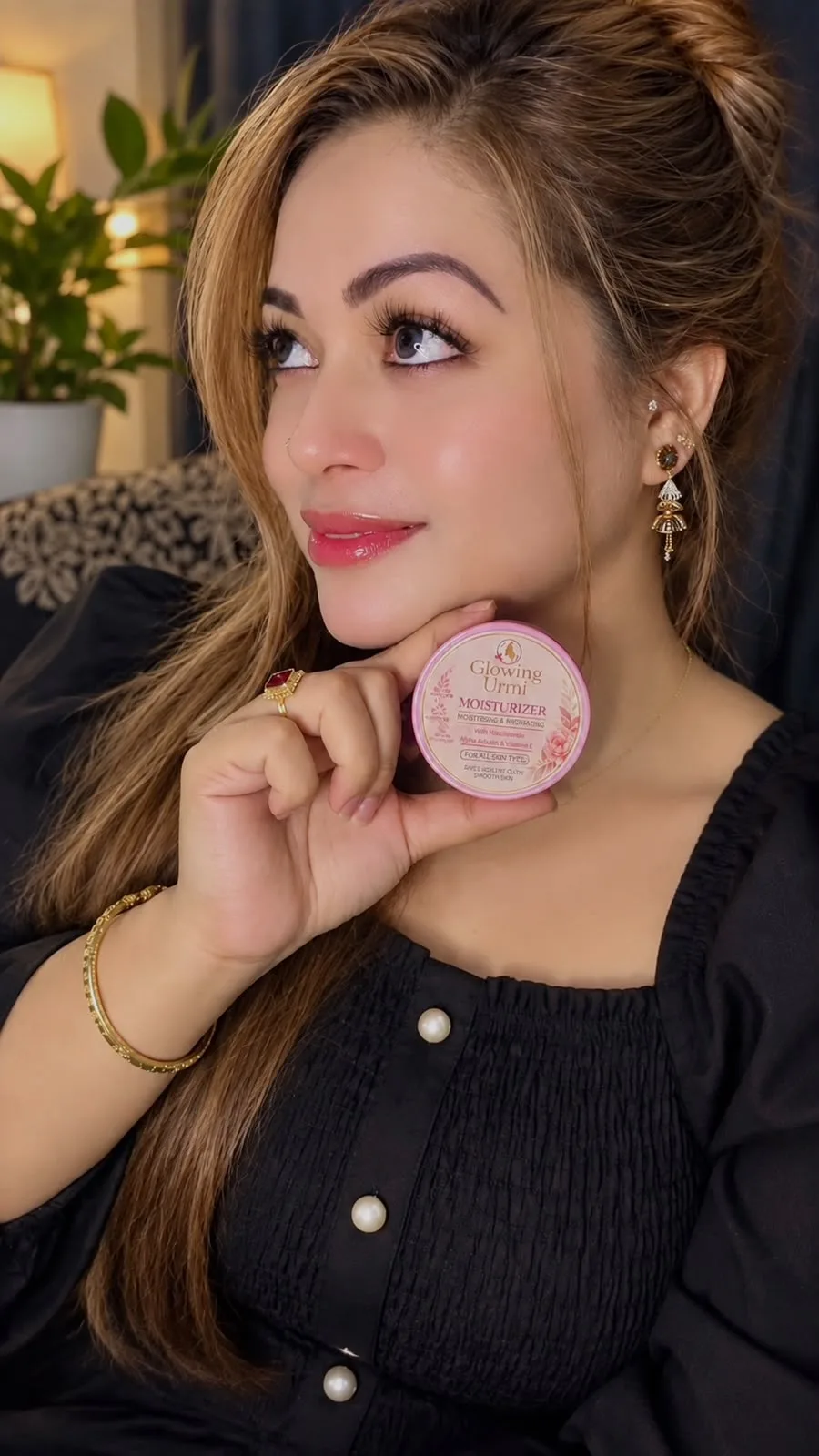 Glowing Urmi Moisturizer – Deep Hydration & Skin Softening Cream