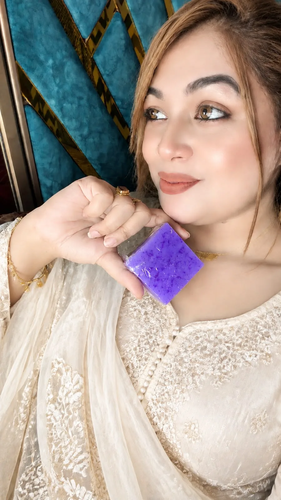 Malesma Spot Out Glow Soap